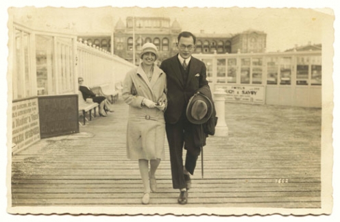 Eida and Hok, Scheveningen pier, 1928